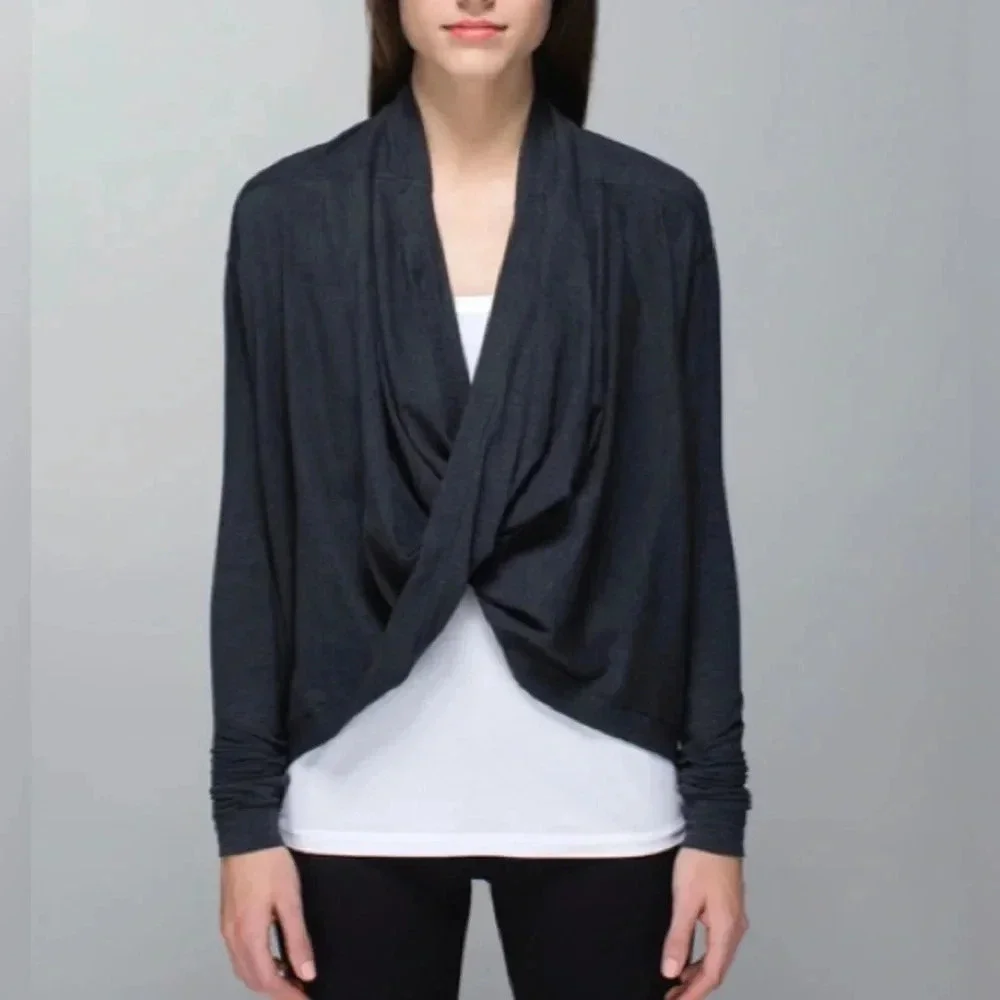 Lululemon Sweater Women’s 4 Iconic Wrap Gray